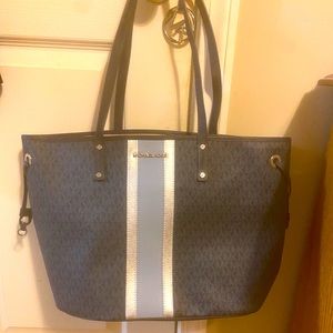 Michael Kors Jet Set Large Tote Blue